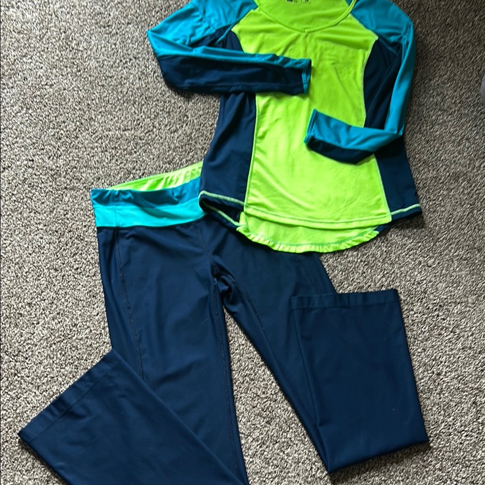 Xersion Blue and Green Rashguard Set